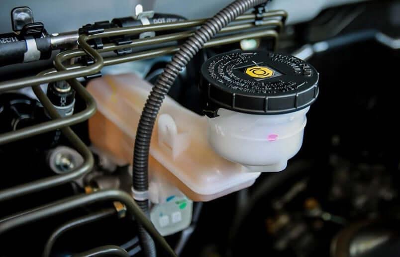 happen if brake fluid runs out